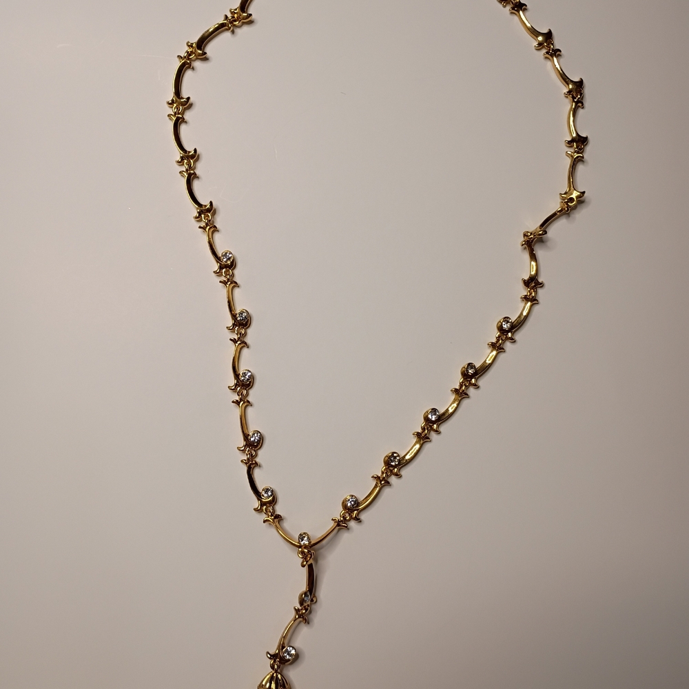 Avon Gold Floral Necklace